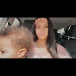 Meet your Posher, Alexis